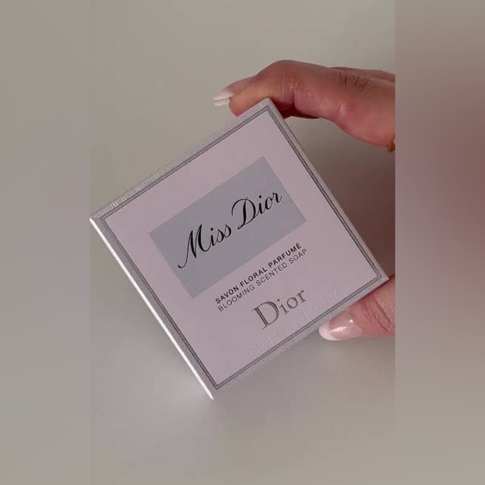 NIB Miss Dior The Rose Bar Blooming Soft & Scented Soap. - Picture 7 of 10